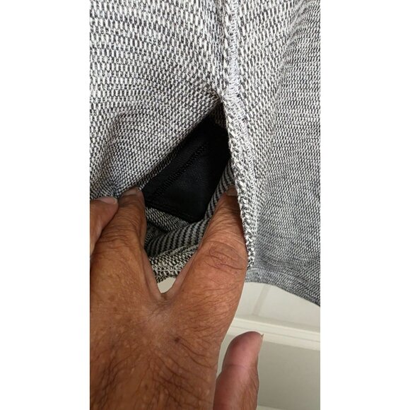 Lululemon Athletica Women's 2 Base Runner Gray & Black High-Neck Pullover Jacket - Picture 6 of 9